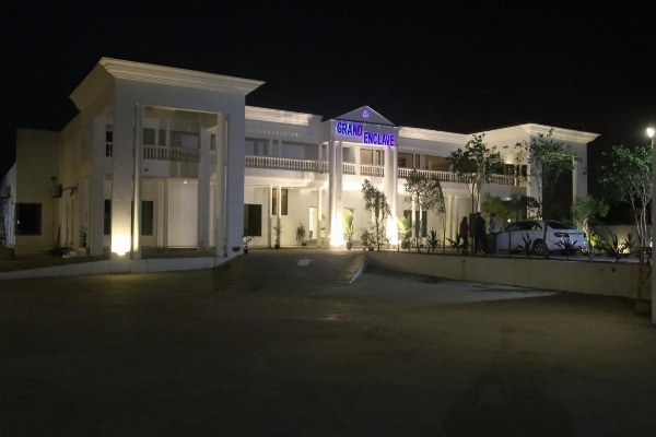 Grand Enclave image 1