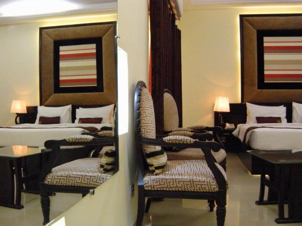 Grand Enclave image 50